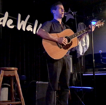 Ethan Cord at the Sidewalk Cafe, NYC. Click for full size